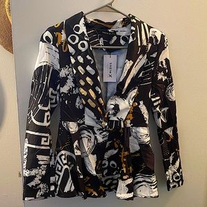 Woman’s blazer. Brand new, never worn. XS